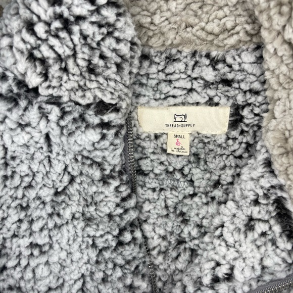 NWOT Teddy Sherpa Vest - Picture 4 of 5